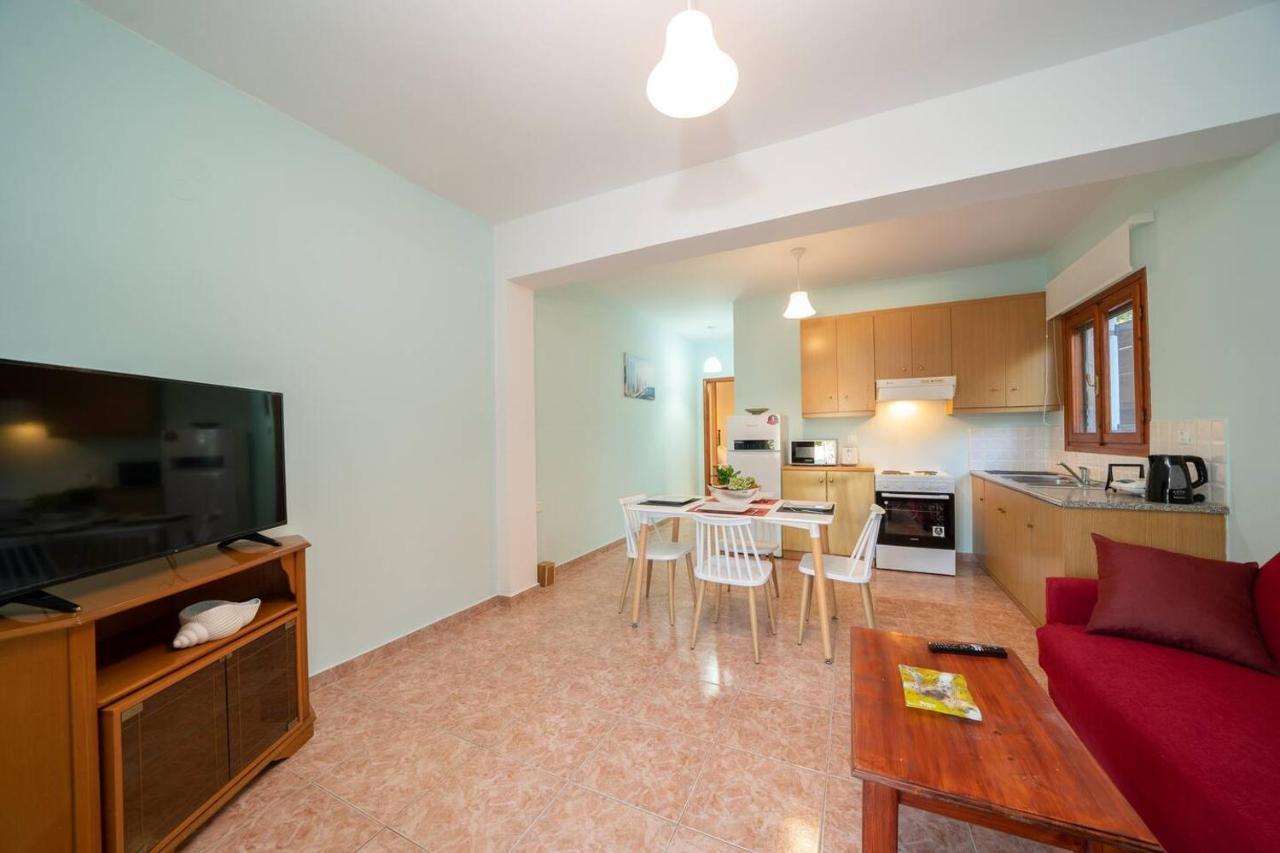 Afroditi Holiday Home - Blue Apartment Svoronata Exteriör bild