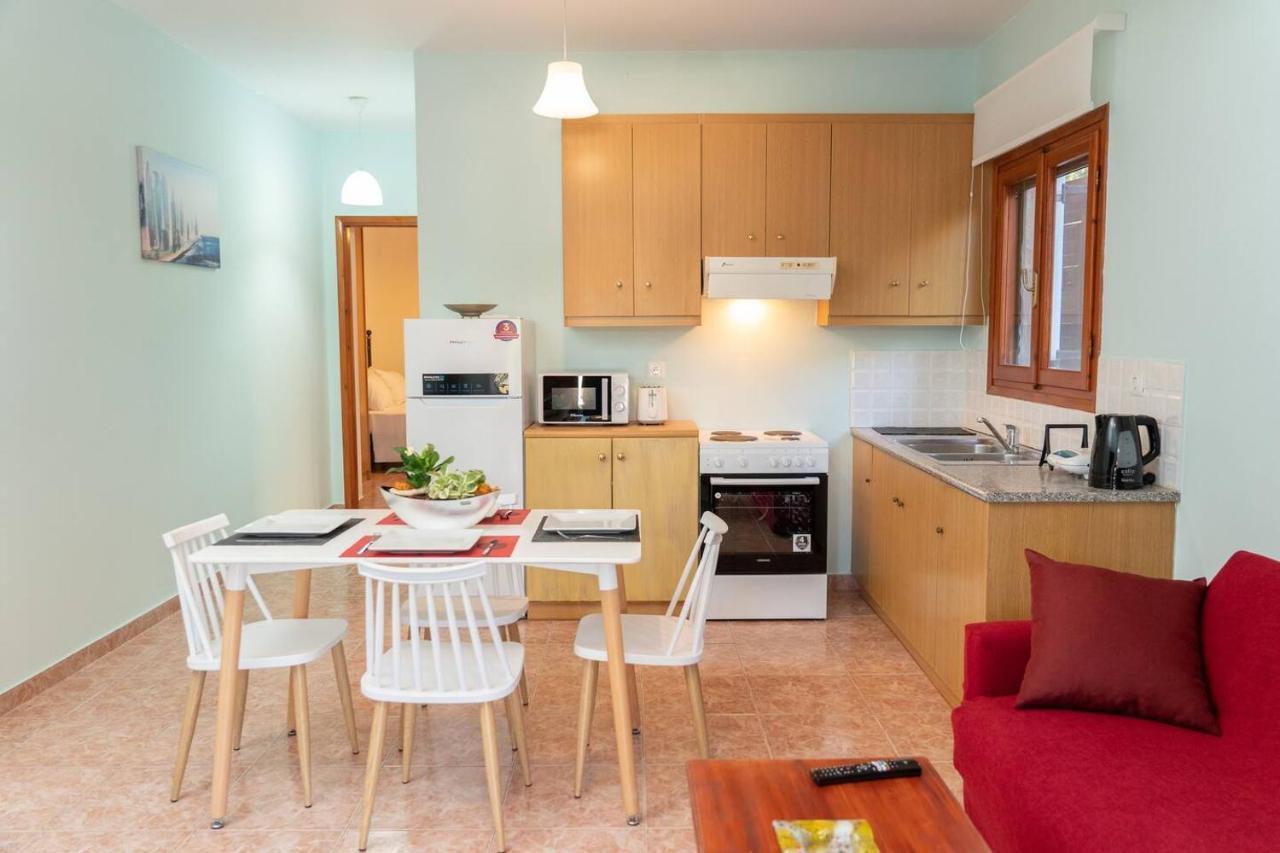 Afroditi Holiday Home - Blue Apartment Svoronata Exteriör bild
